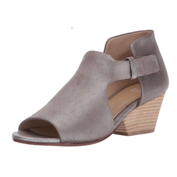 Eileen Fisher Shoes - Eileen Fisher Platinum Iris Sandal Sz 6